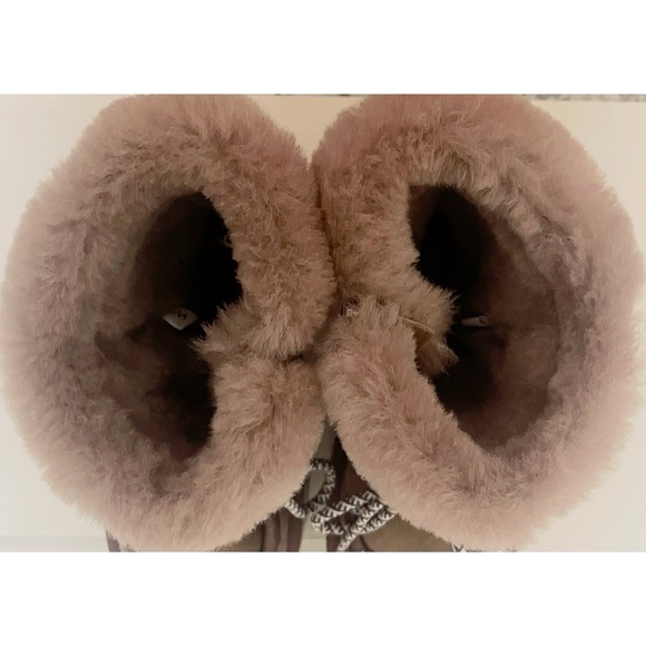 EMU Australia Women's Blurred Suede &
Sheepskin Boots - Picture 8 of 10